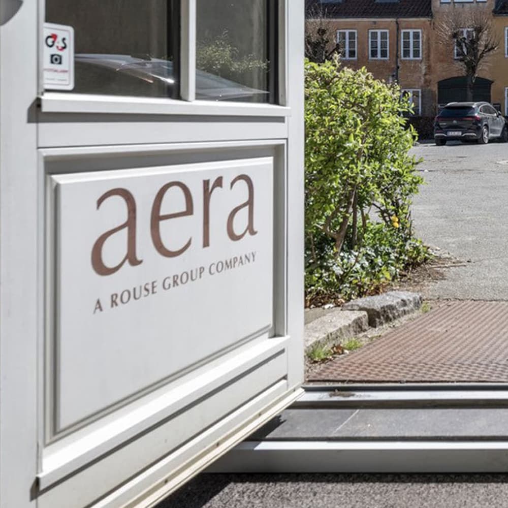 Mastering Data Complexity for Aera